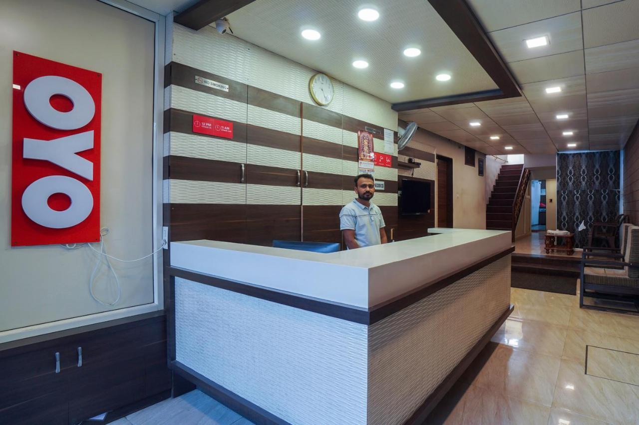 Hotel Oyo 13535 Aakash Ahmedabad Exterior foto
